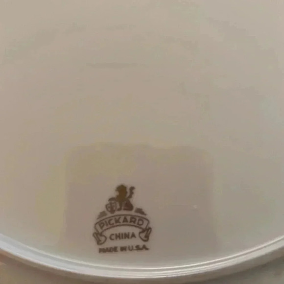 Pickard Holly Fine China Ivory Porcelain Decorated Sprigs of Holly Christmas - Picture 6 of 8